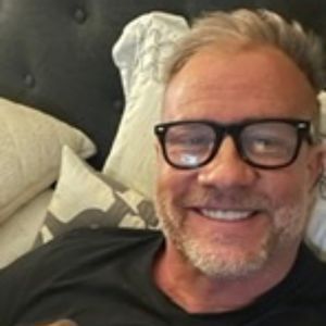 Meet your Posher, Marc